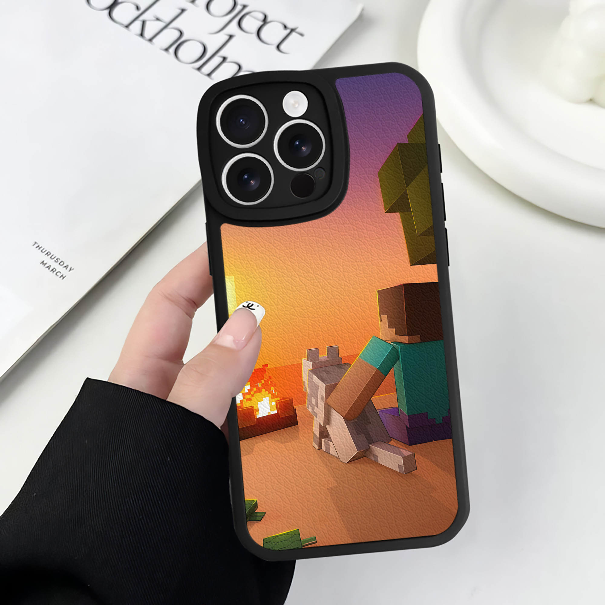 （画像用） マインクラフト ブロックの世界 Minecraft MC Block world 【iPhone 16シリーズ対応】シリコンスマホケース（レザー調） 材質：シリコン